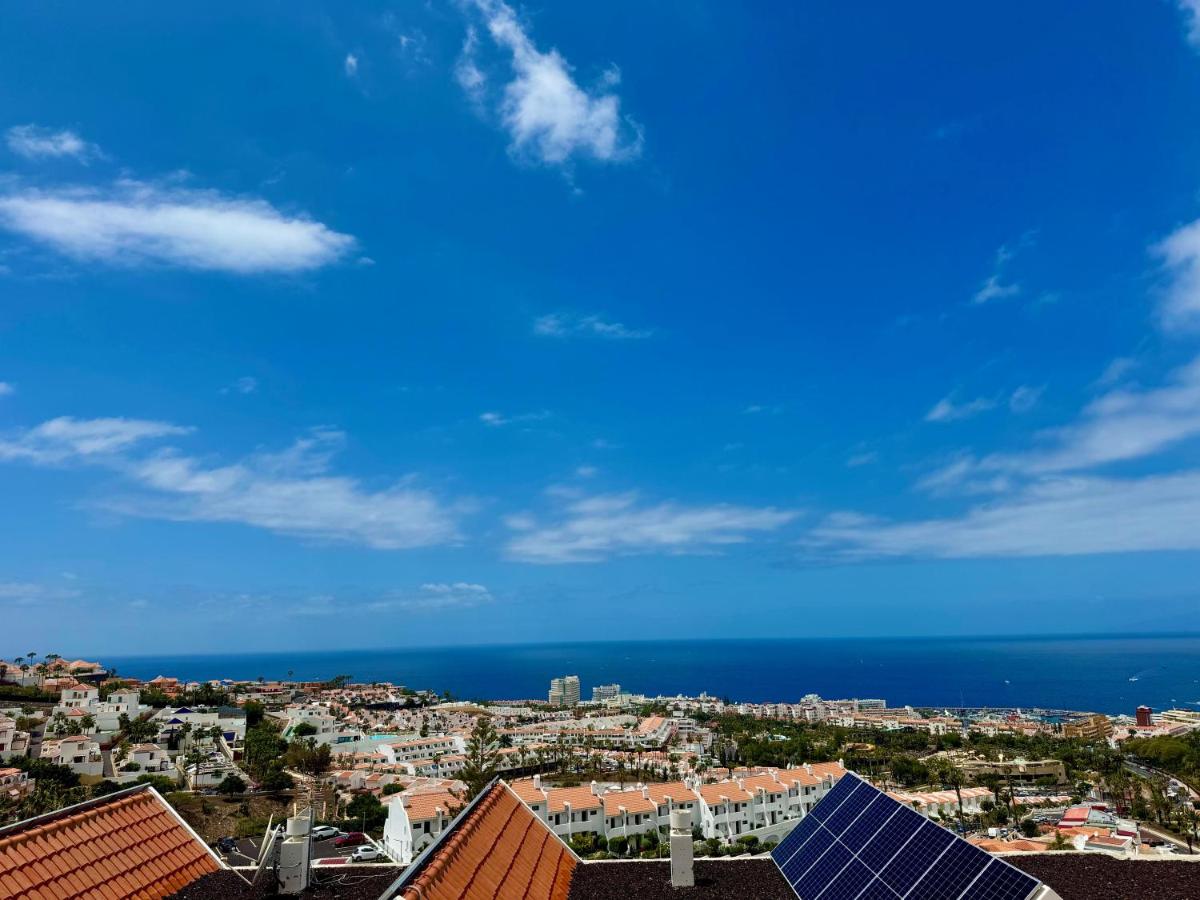 San Eugenio Stunning Apartments with Pool Tenerife - B&B