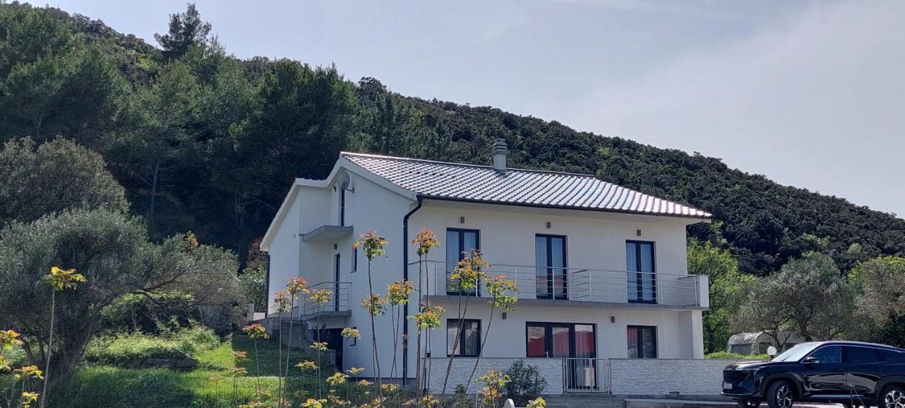 Holiday apartments Cecilija - Chambres d’hôtes