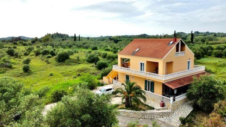 Melody View Mansion - Chambres d’hôtes Lefkímmi