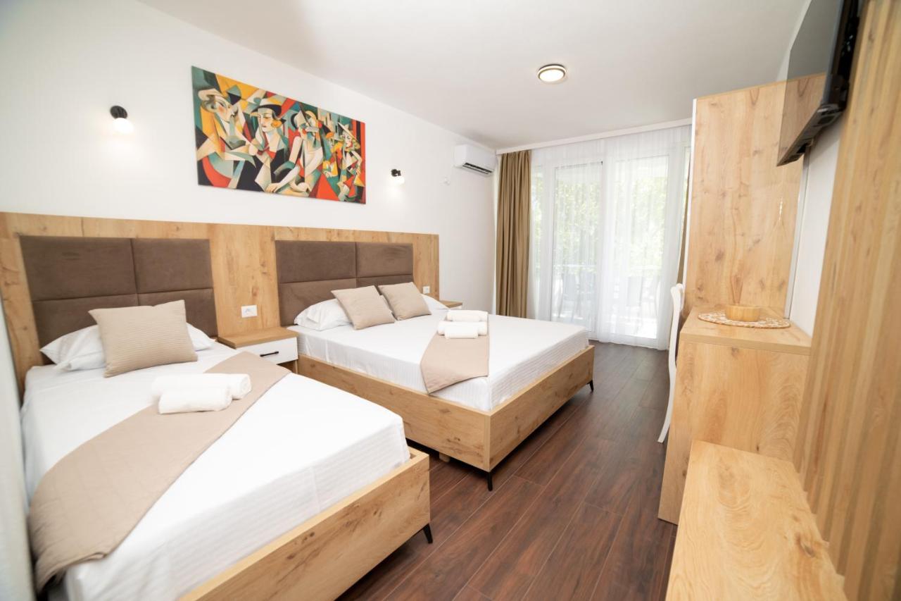 Triple Room with Garden View