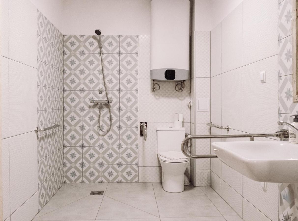 Chambre Triple avec Salle de Bains Privative