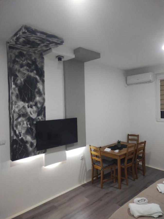 TVIS studios - Bed and Breakfast Gevgelija
