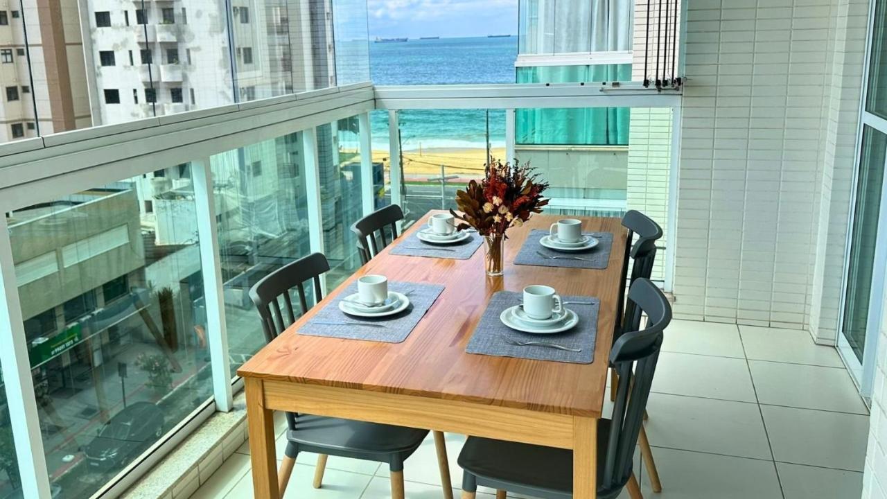 Apto 2 qtos na quadra da praia Itaparica - B&B