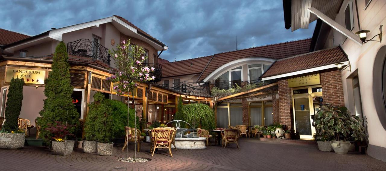 B&B Komárno - Hotel Banderium - Bed and Breakfast Komárno