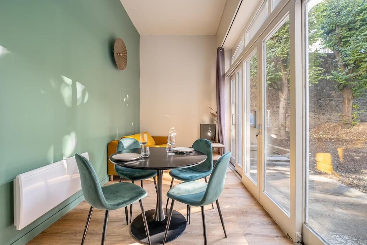 Appartement avec terrasse spacieuse, Saint-Étienne - B&B