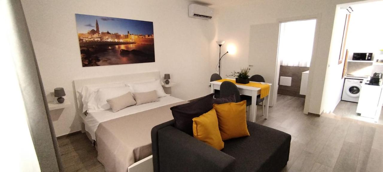 Studio Apartment with One Double Bed
