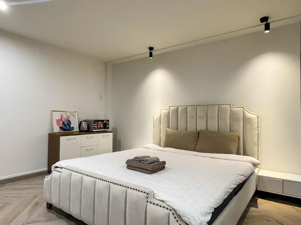 Deluxe Suite with Spa Bath