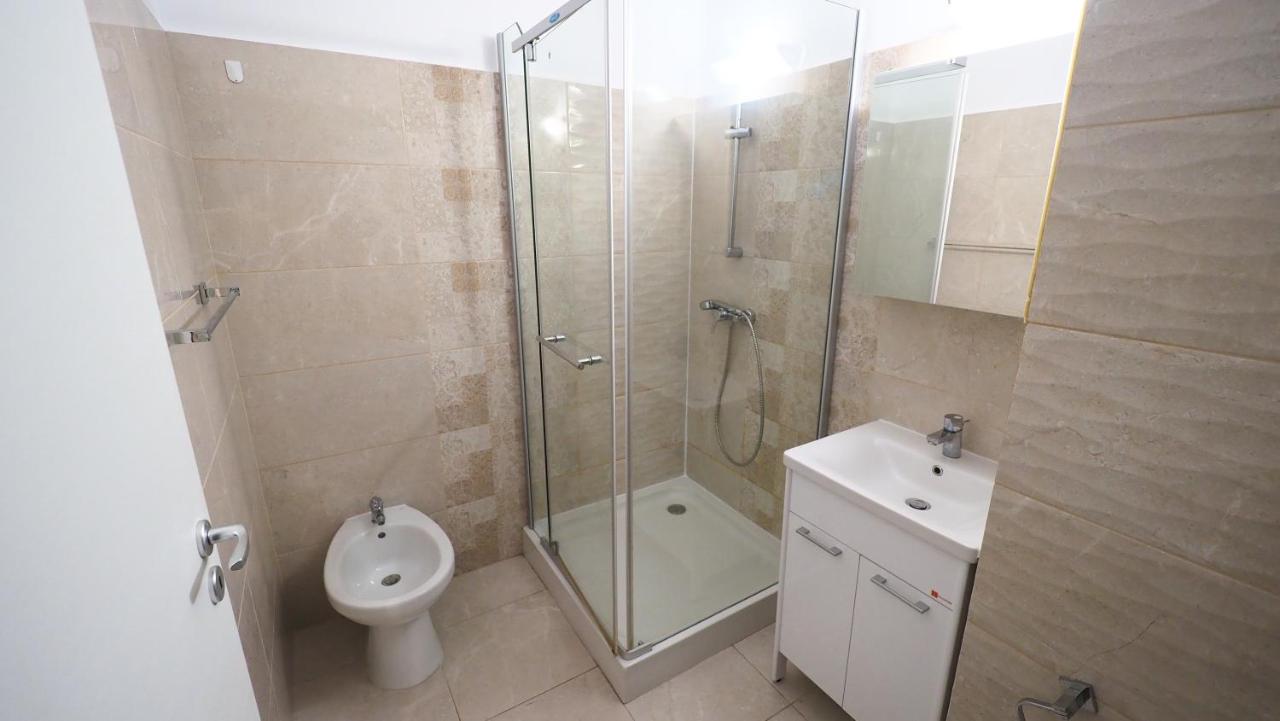 Iassium Airport Apartments - B&B Iași