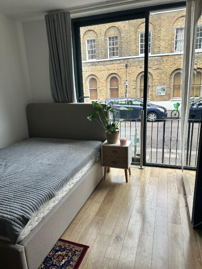Cosy studio in Clapham Old Town - B&B