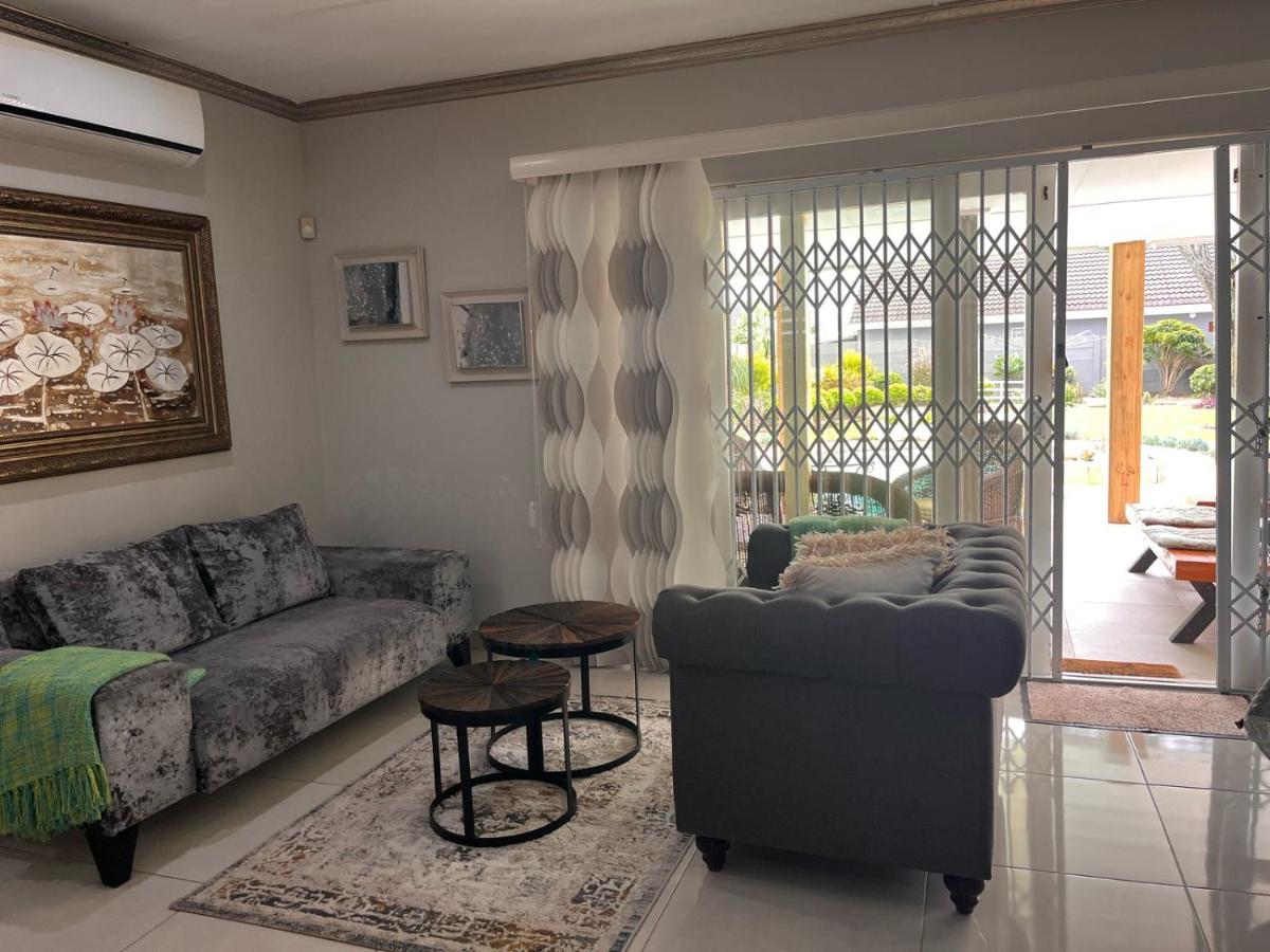 ZezethuZonke Guesthouse - B&B East London