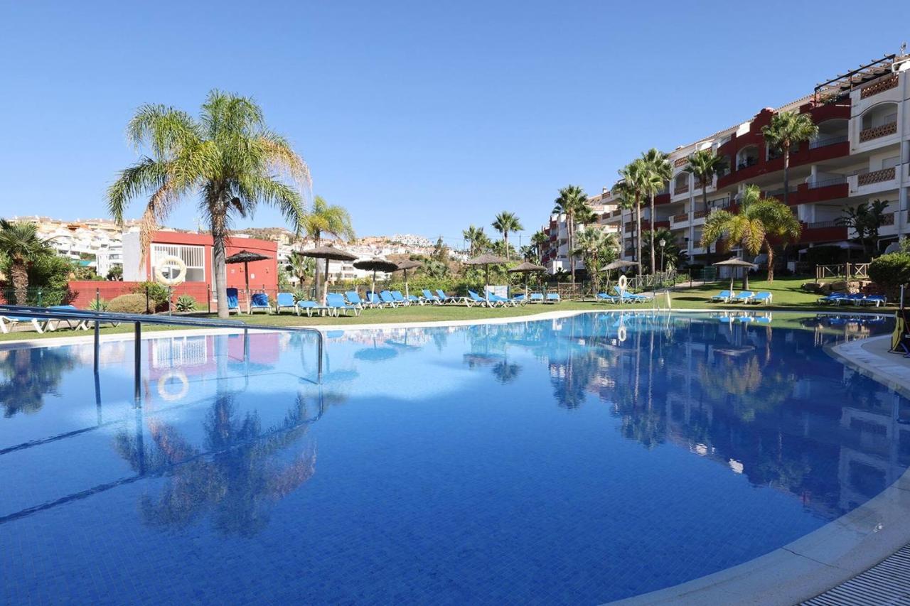 105 Welcoming Andalusian Style 2 Bed Apartment With Views of Miraflores Golf - B&B Sitio de Calahonda