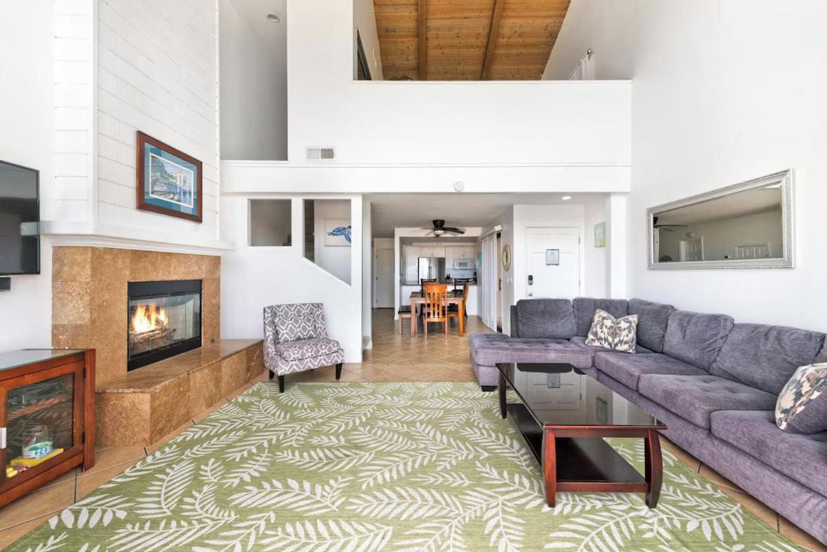 Spacious Oceanfront Home Near Newport Pier - B&B Newport Beach
