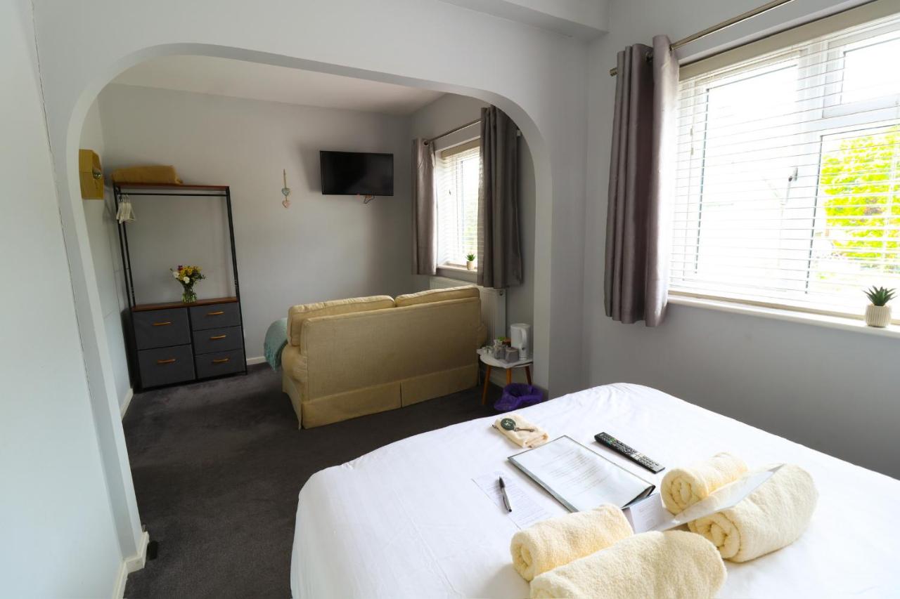Deluxe Double Room with Shower