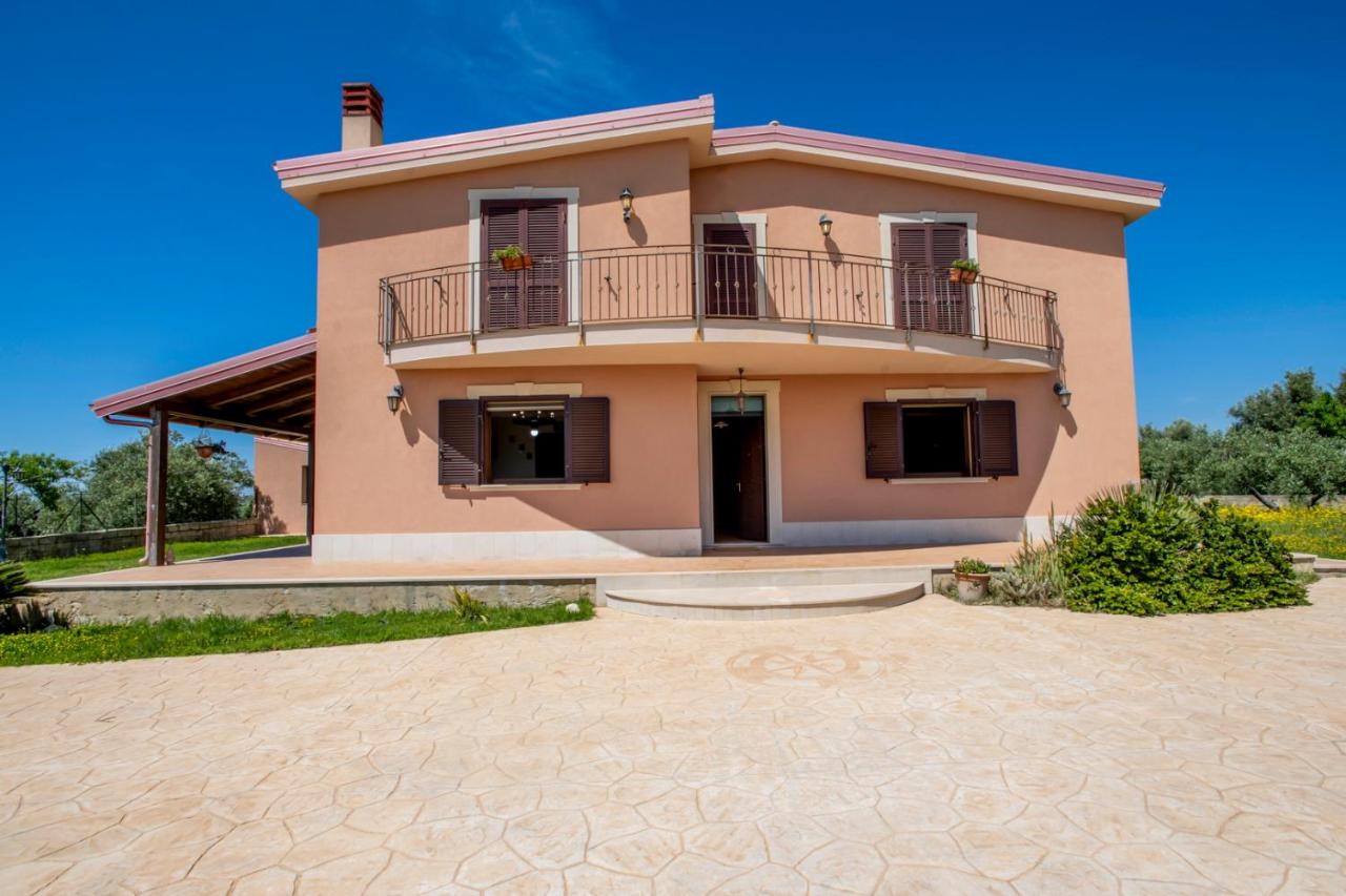 Villa Mira - A due passi dal mare e dal cuore di Noto - Bed and Breakfast