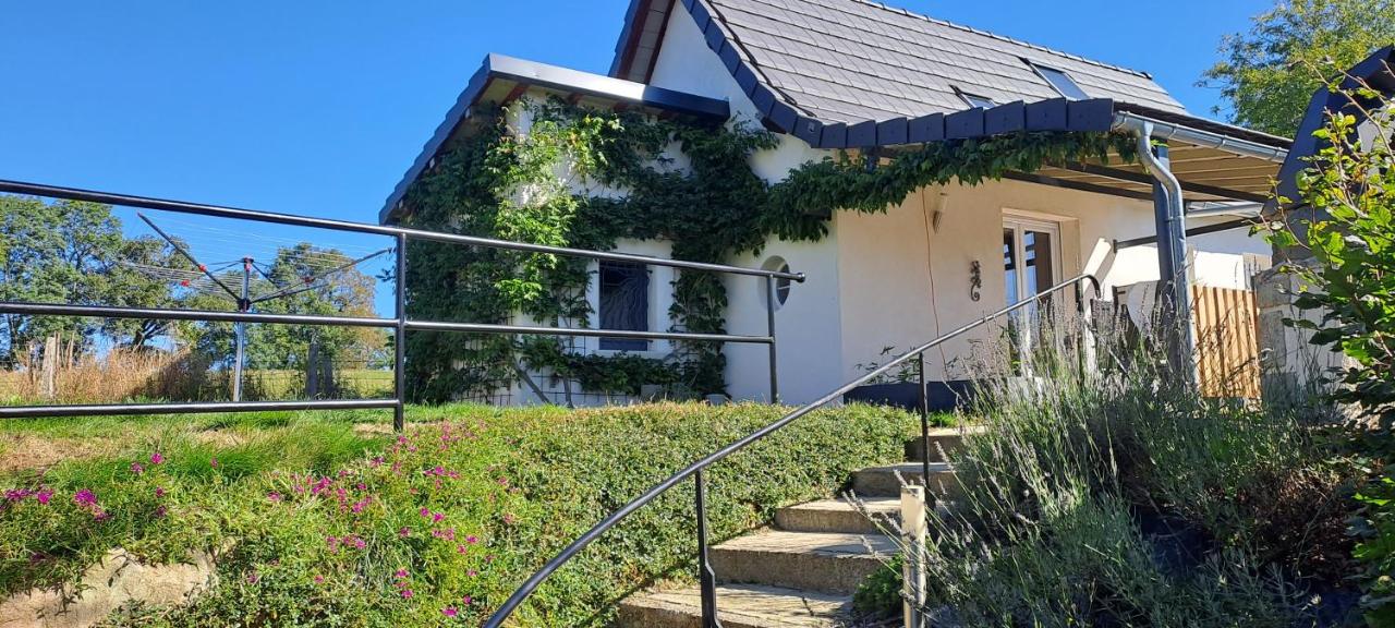 Gîte 2 étoiles proche Salers Cantal Auvergne - B&B Besse