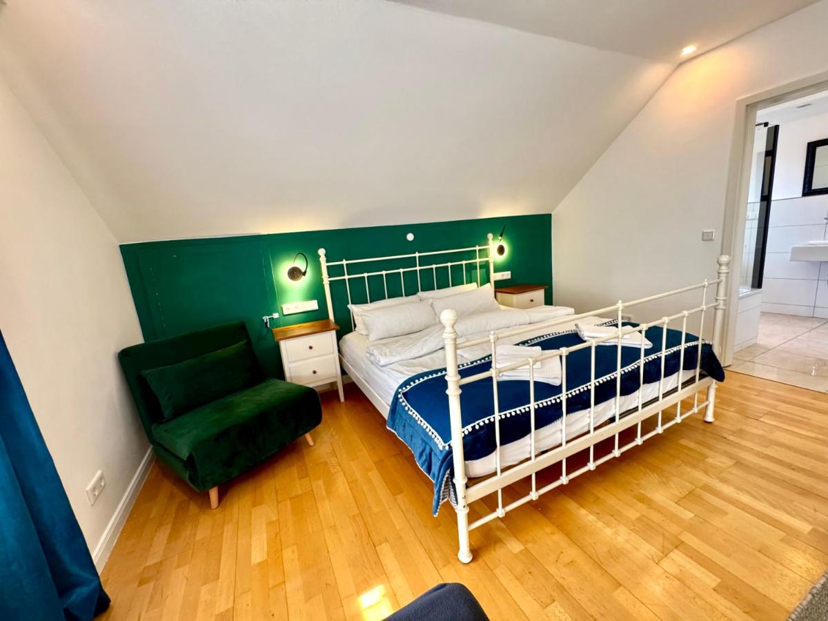 Superior Double Room with Private Bathroom