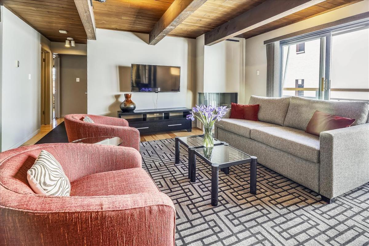 Modern Condo, 1 Block to Gondola - Ideal Vacation Location - B&B Aspen