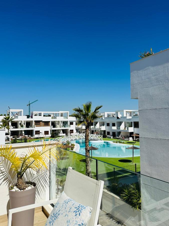 Condo with solarium in Laguna Beach Resort In Los Balcones in Torrevieja - Chambres d'hôtes Torrevieja