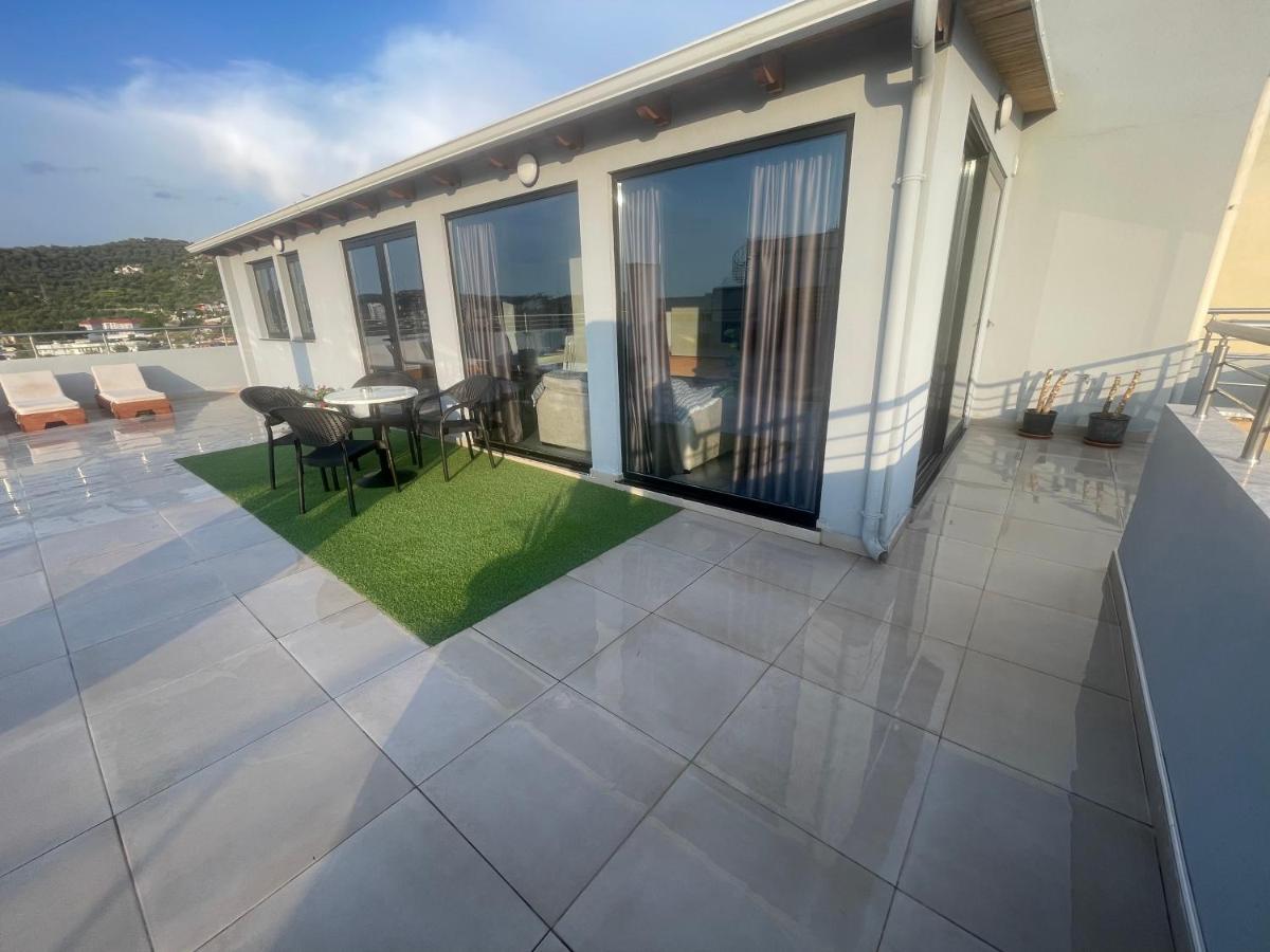 Luxury Rooftop Vlora - Bed and Breakfast Vlorë