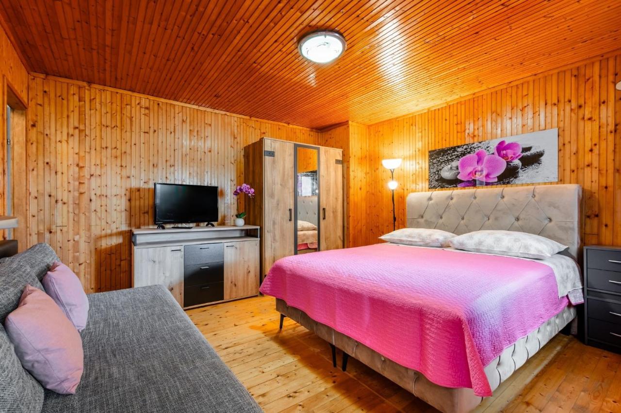 Apartamento de 1 dormitorio con balcón