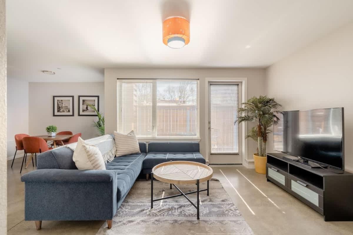 SE 19th - Food Trucks & Vintage Shops - Bed and Breakfast Portland