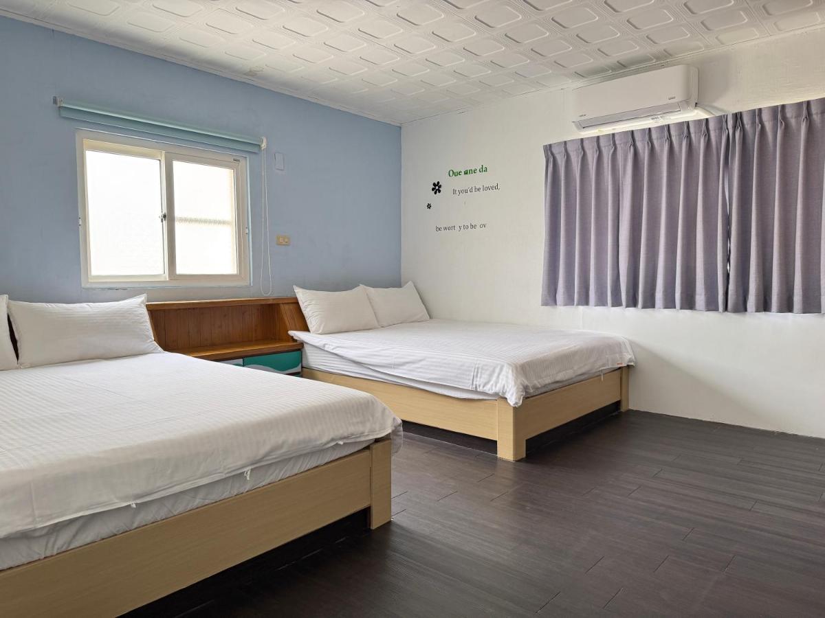 Chambre Familiale avec Salle de Bains