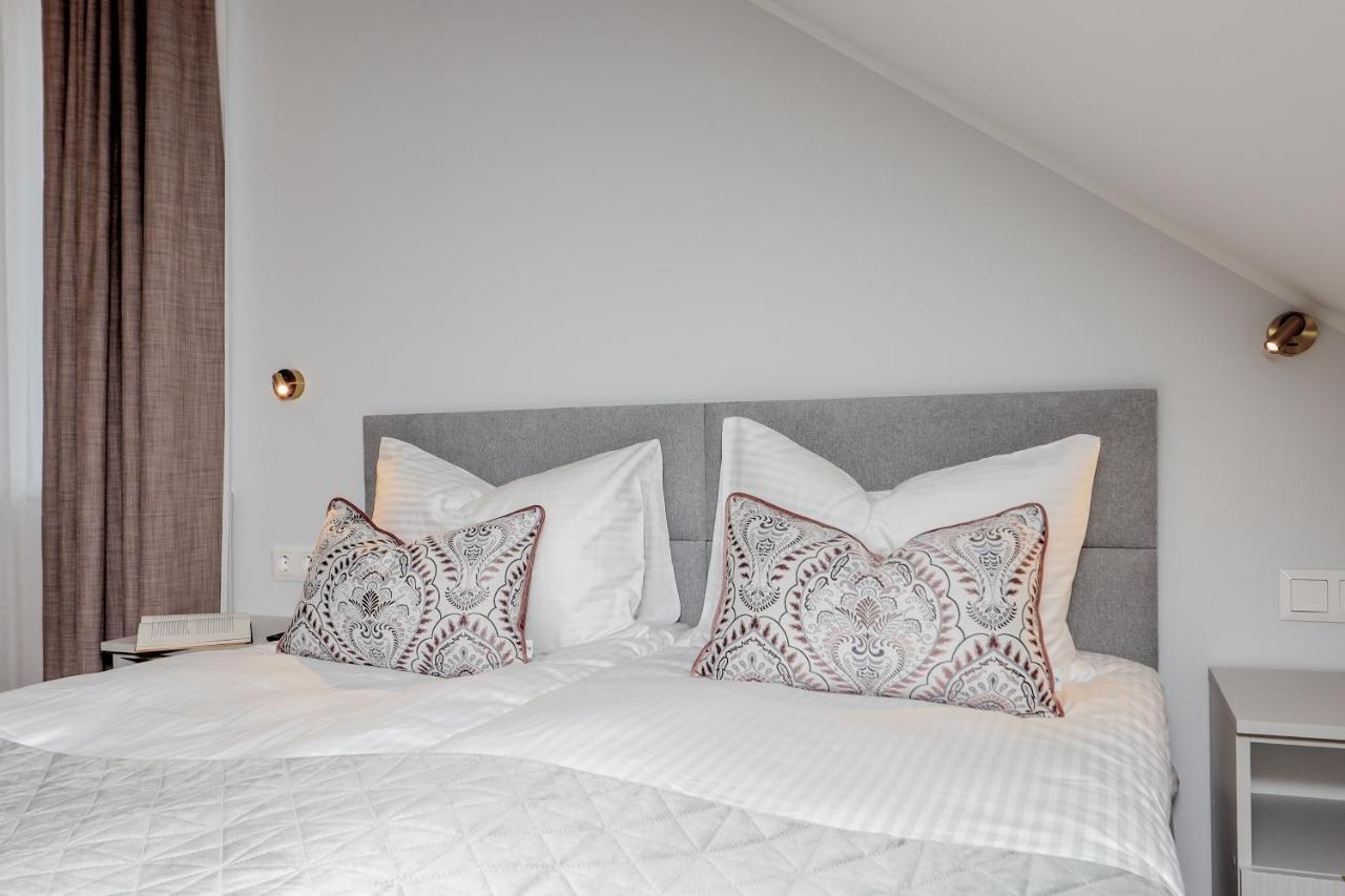 Dreibettzimmer mit Balkon