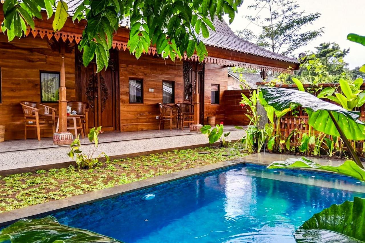 Buruan Sari Villas by AGATA - B&B