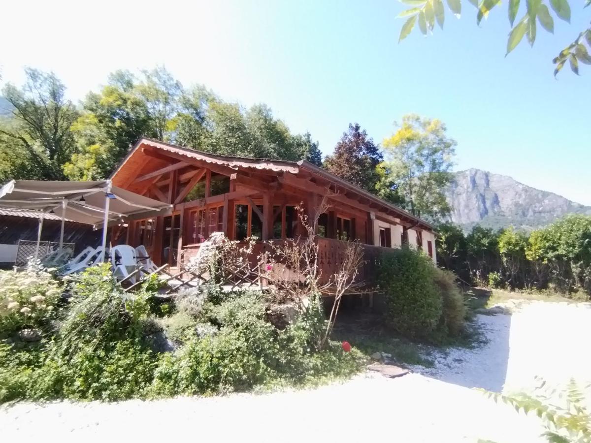 Chalet spacieux 15 places - B&B