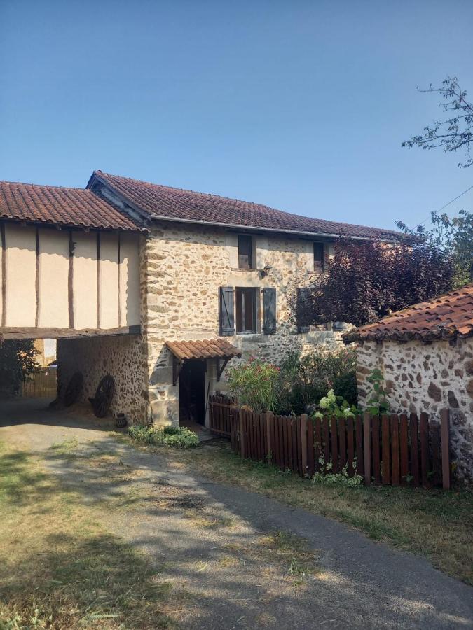 Gite rural aux portes de l'Auvergne - B&B Les Serres