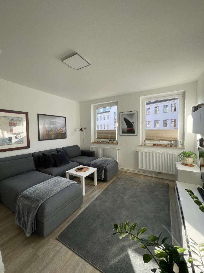 Zentrale FeWo Küstenglück nah am Deich - Ferienwohnung
