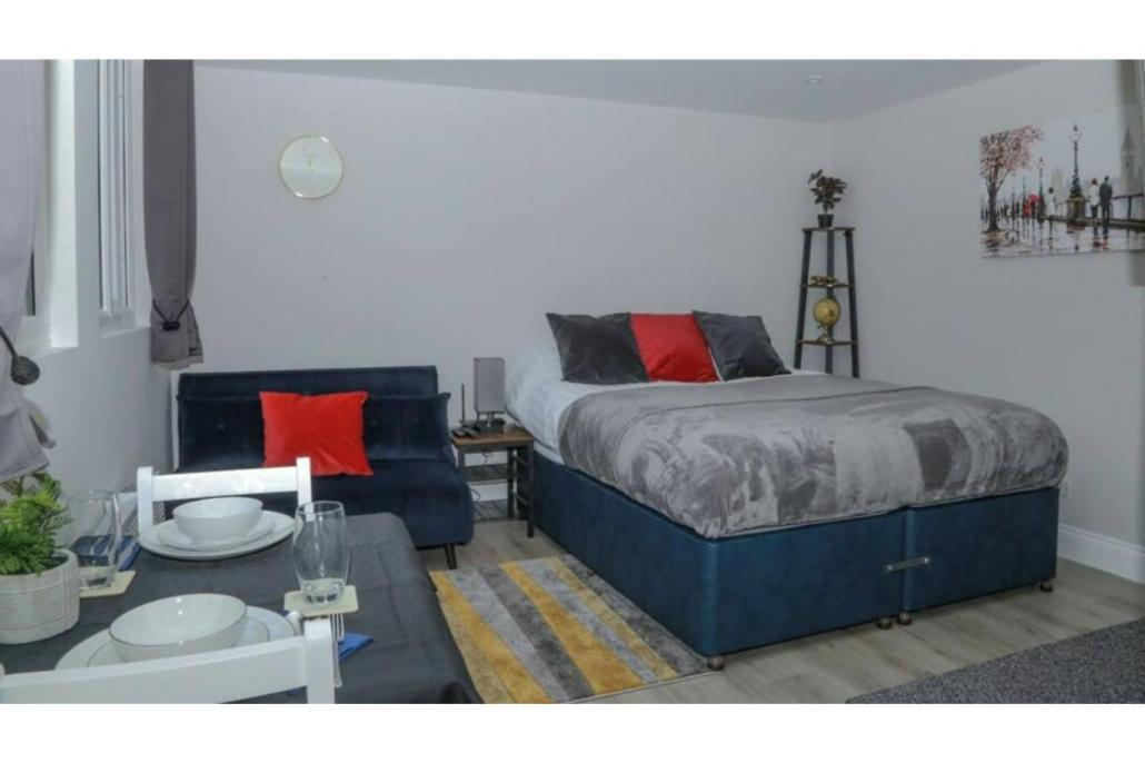 StayZo - Crofton Park - Central London refurbished Studio - Bed and Breakfast