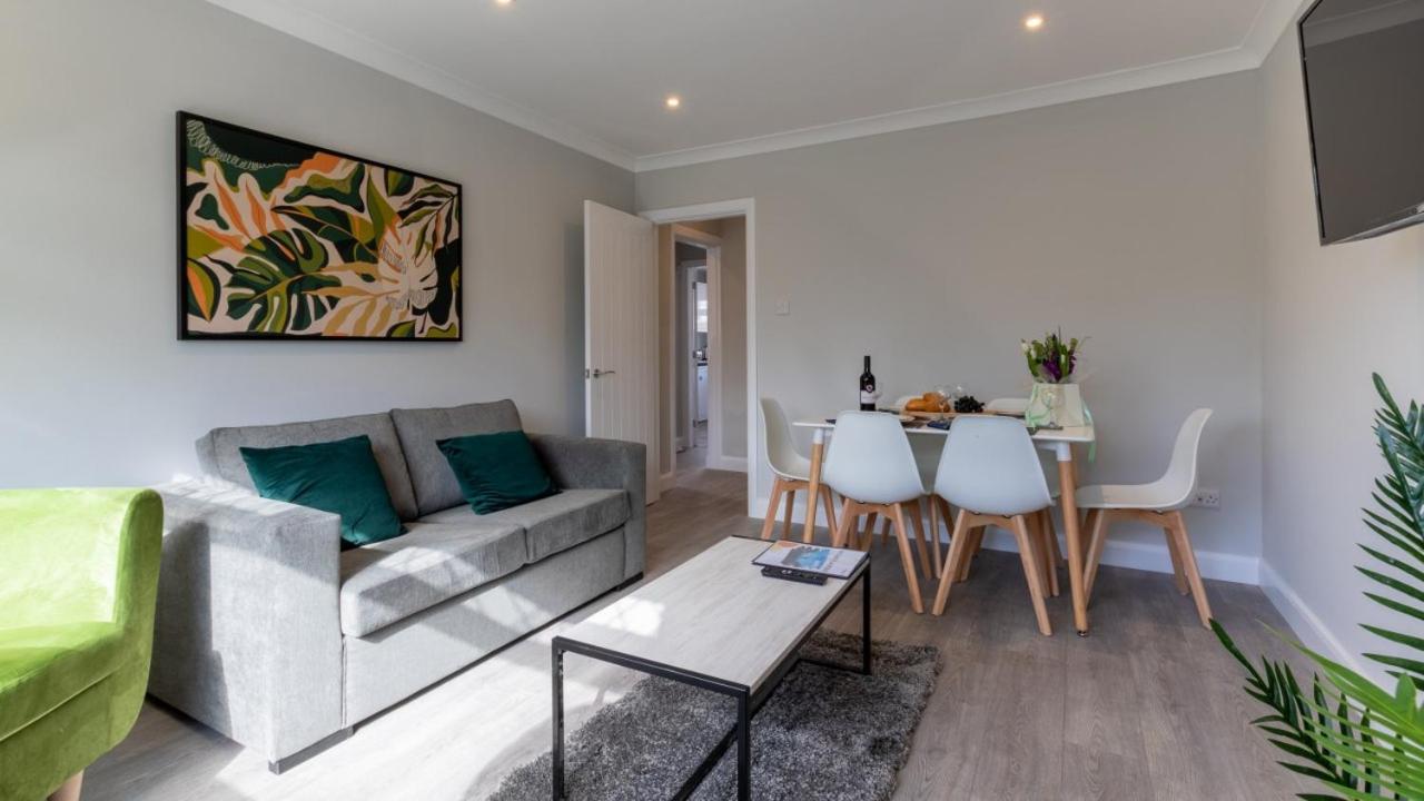 Altham Place-Free Parking Space - B&B