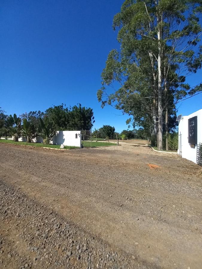 Propriedade inteira - duas suítes, pavilhão e espaço externo - B&B