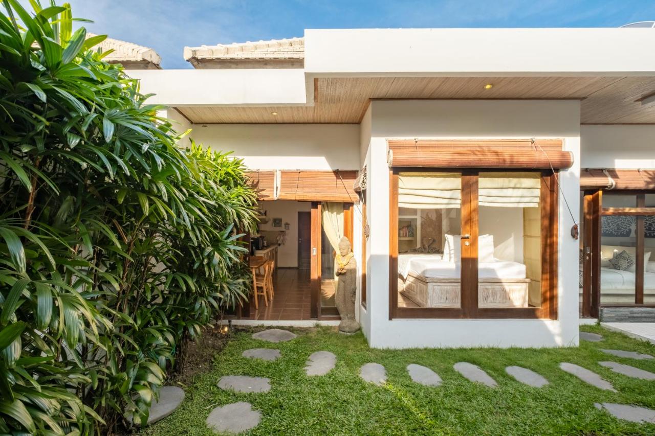 2 Br Villa in Seminyak with private Pool and Parking - B&B