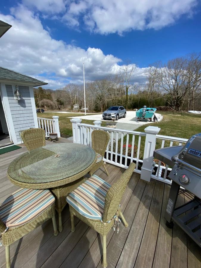 Pocasset Village Charmer - Bed and Breakfast Pocasset