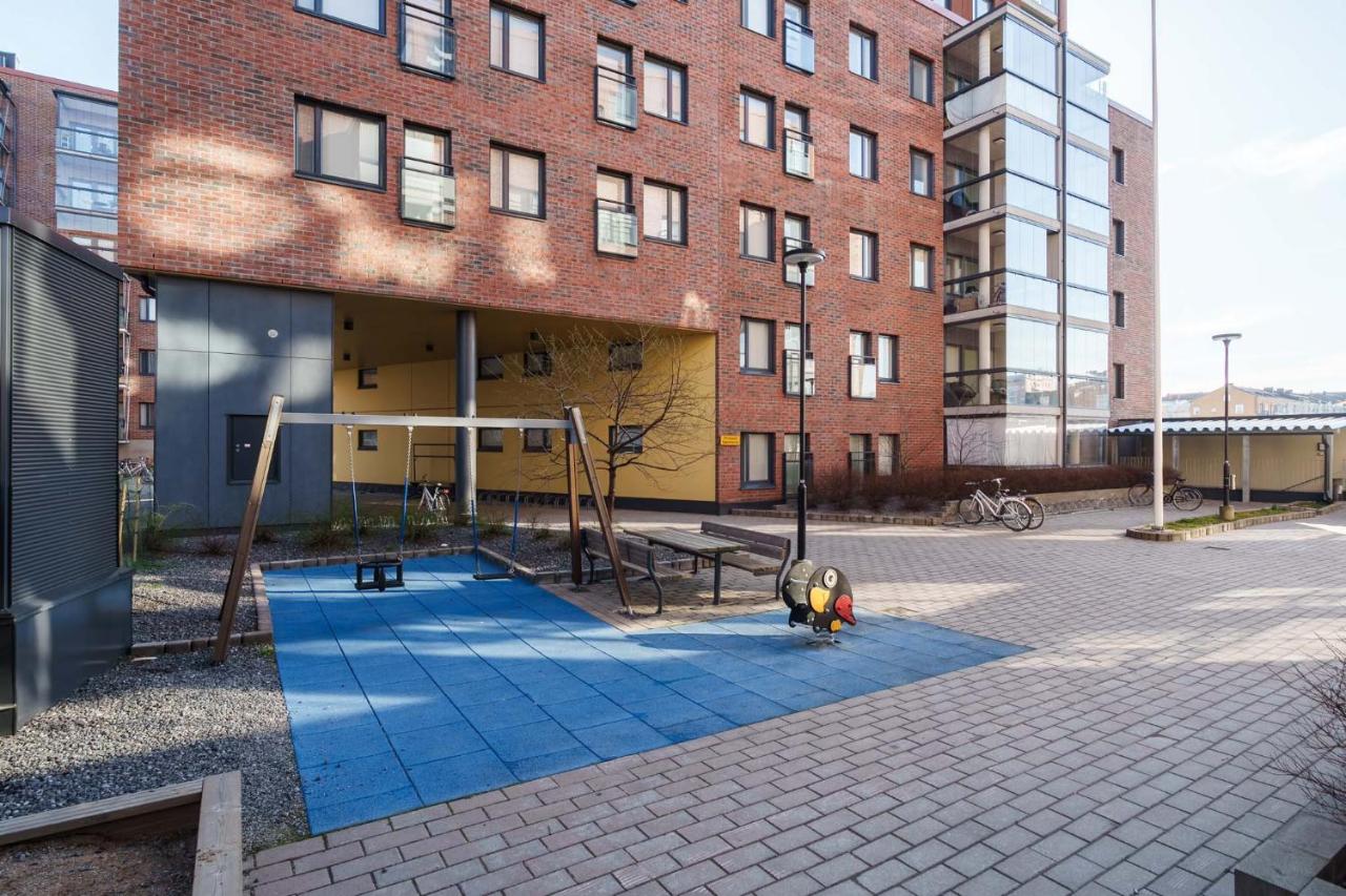 32m2 condo & own parking place indoors - B&B
