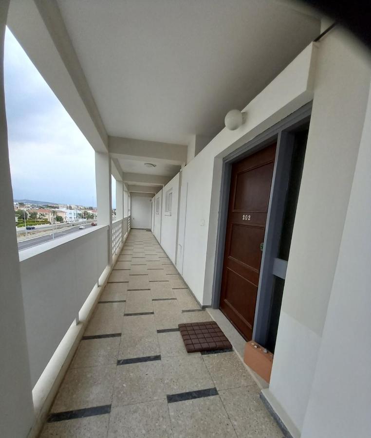 Enjoy Sunrise at Spacious 3BR flat by the Seafront - B&B
