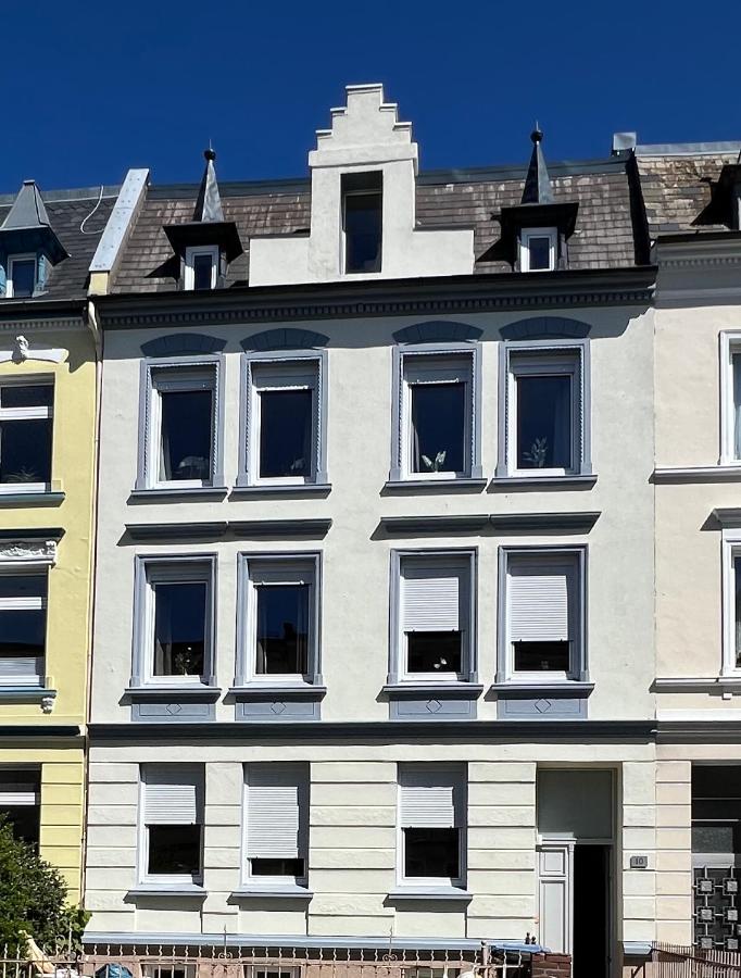 Velmora Boutique Suites - Vintage Design Apartment in Altstadtnähe - Chambres d'hôtes Lübeck