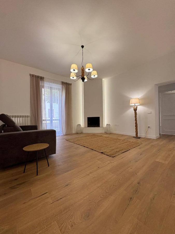 Locazione Turistica al Castello di Scopoli, situata tra Pale e Rasiglia sulla via Francigena a due passi da Sellano Foligno Assisi e Spoleto - B&B Scopoli