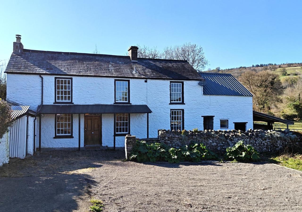 Lower Lock Cottage - Bed and Breakfast Llangynidr