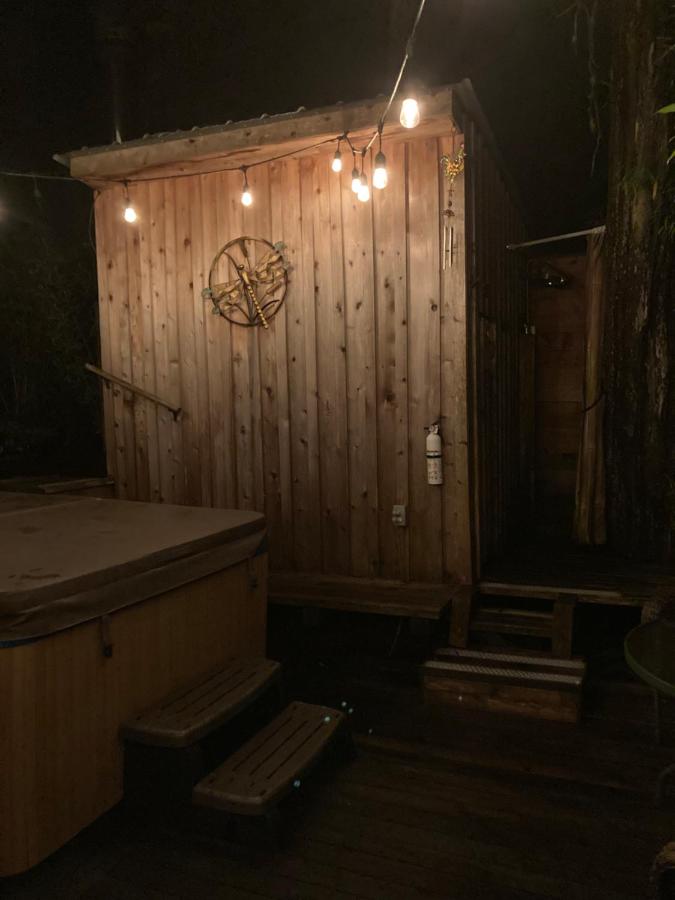 Forest Sweet Retreat Hot Tub & Wood Fired Sauna - Chambres d’hôtes