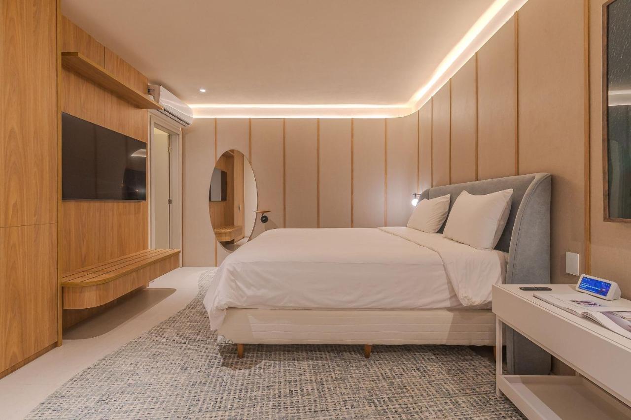 One-Bedroom Apartment with Balcony and Sea View