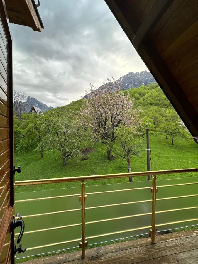 Camera Familiare con Balcone
