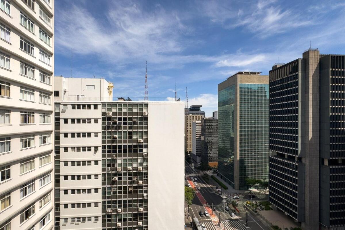 PA1816 Studio at Av Paulista in front of the MASP - B&B São Paulo
