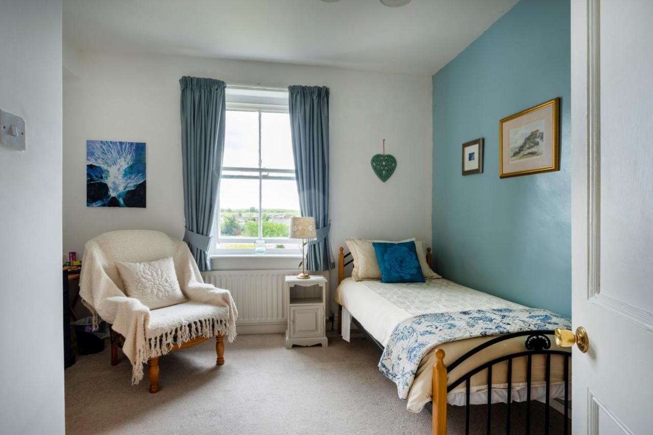 Single Room with Private Bathroom