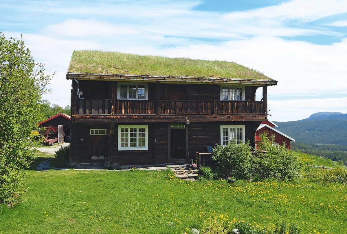 Koselig tømmerhus på gammel gård i Skåbu - B&B