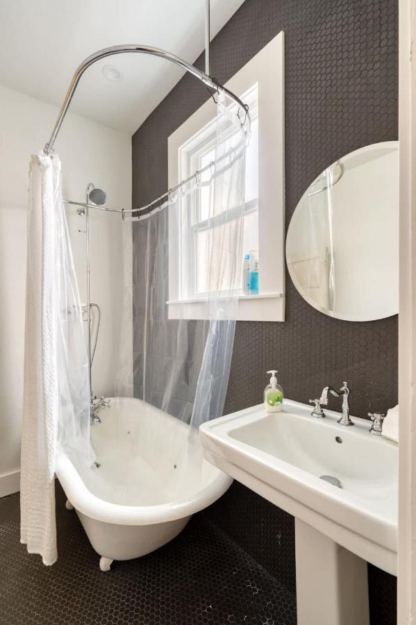 Stay Portland - The Etourdissante Suite - Forest Park & Local Eats - Ferienwohnung Portland