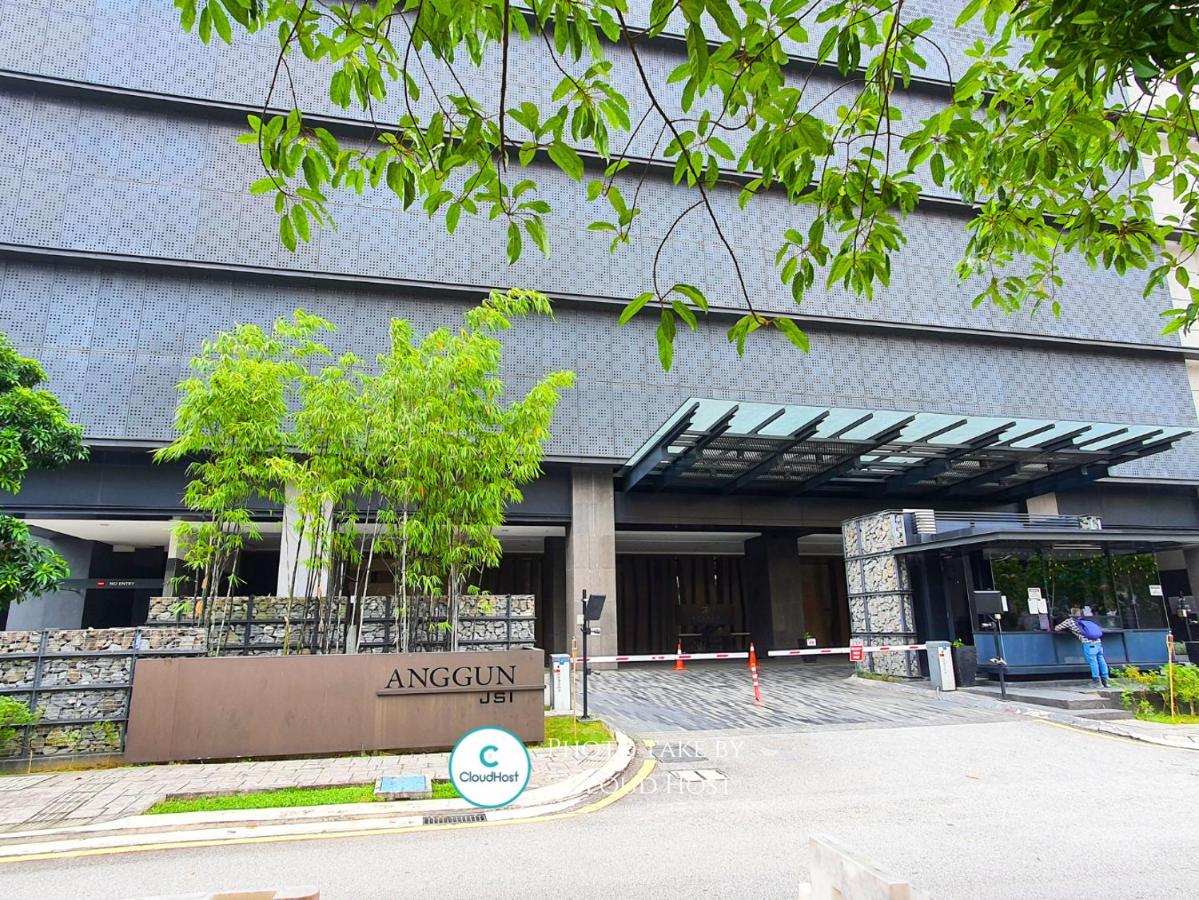 Anggun Spacious Studio Near KLCC Walk to Monorail & LRT Stn by Cloud Host - B&B Kuala Lumpur