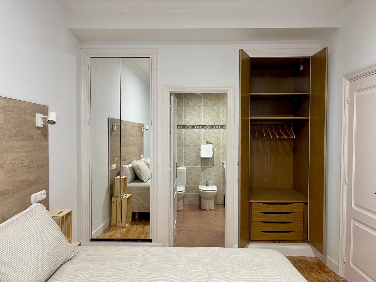 Double or Twin Room with Private Bathroom